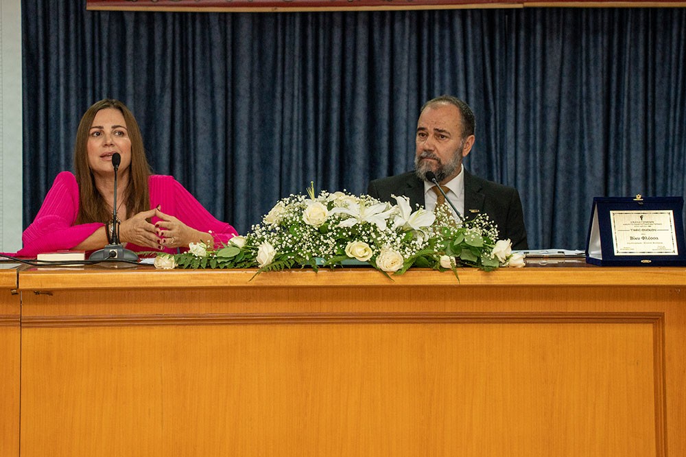 Με τη γνωστή στο πανελλήνιο δημοσιογράφο – κλασική φιλόλογο κυρία Βίκυ Φλέσσα ξεκίνησε το φετινό ταξίδι της για την 35η χρονιά η Σχολή Γονέων – Ανοικτό Πανεπιστήμιο Κατερίνης την Δευτέρα 23 Οκτωβρίου 2023 στο Συνεδριακό Κέντρο Κατερίνης.  Το θέμα της εκδήλωσης ήταν: «Γιατί ψυχανάλυση, κύριε Γιωσαφάτ;»