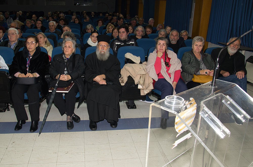 Από την συγκλονιστική κατάθεση ψυχής του π. Πέτρου Ζώη για τον γέροντα του, μακαριστό π. Εφραίμ Αριζονίτη στην Σχολή Γονέων Κατερίνης 2-12-2024