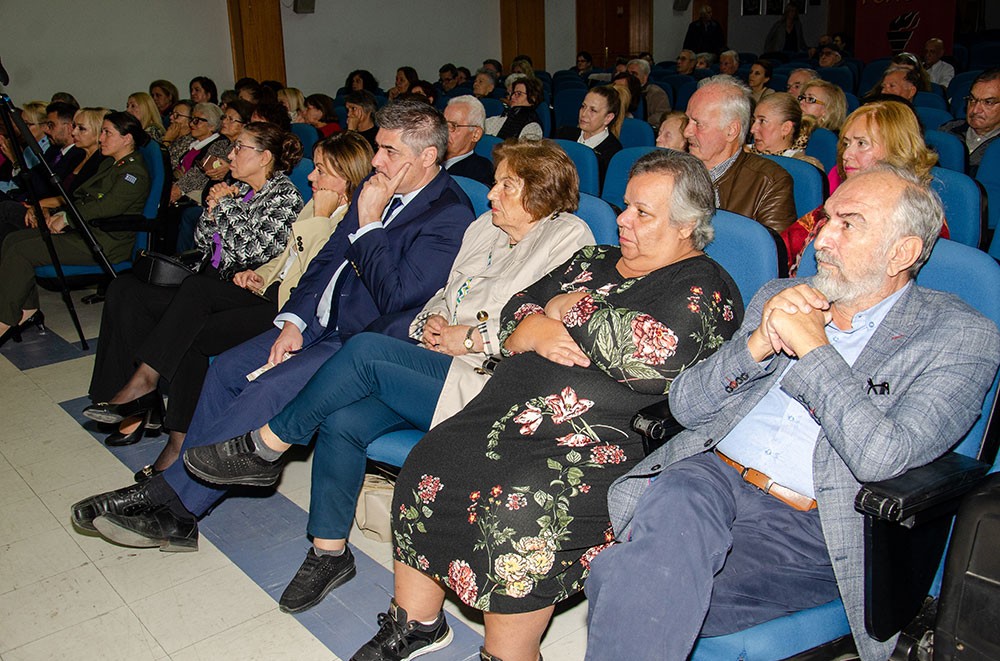 Με μεγάλη επιτυχία ολοκληρώθηκε την Δευτέρα 21-10-2024 στη Σχολή Γονέων – Ανοικτό Πανεπιστήμιο Κατερίνης στο Συνεδριακό Κέντρο Κατερίνης με επίσημη καλεσμένη την  ομότιμη Καθηγήτρια της Νομικής Σχολής του Α.Π.Θ. κα Θεοφανώ Παπαζήση. Το θέμα της εκδήλωσης ήταν: «Κακή Άσκηση Γονικής Μέριμνας» Η εκδήλωση έγινε σε Συνδιοργάνωση με το με το Δικηγορικό Σύλλογο Πιερίας 