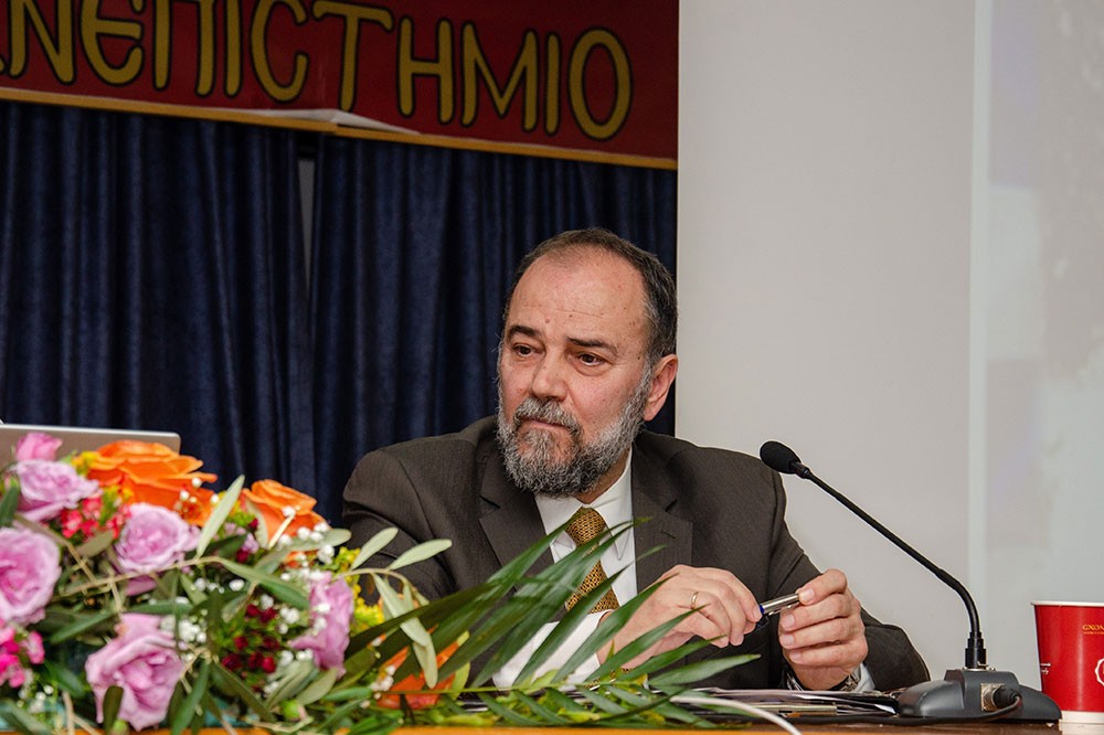 Με επιτυχία ολοκληρώθηκε η εκδήλωση της Σχολής Γονέων – Ανοικτό Πανεπιστήμιο Κατερίνης την Δευτέρα 3 Φεβρουαρίου με επίσημο ομιλητή και καλεσμένο τον Δικηγόρο - MSc Κανονικού Δικαίου κ. Νικόλαο Τσιρέλη με θέμα: «Ο Διωγμός των Ρωμιών της Κωνσταντινούπολης 1964-2024. 60 Χρόνια από τις απελάσεις» σε συνδιοργάνωση με τη Γ.Ε.Χ.Α. Κατερίνης.