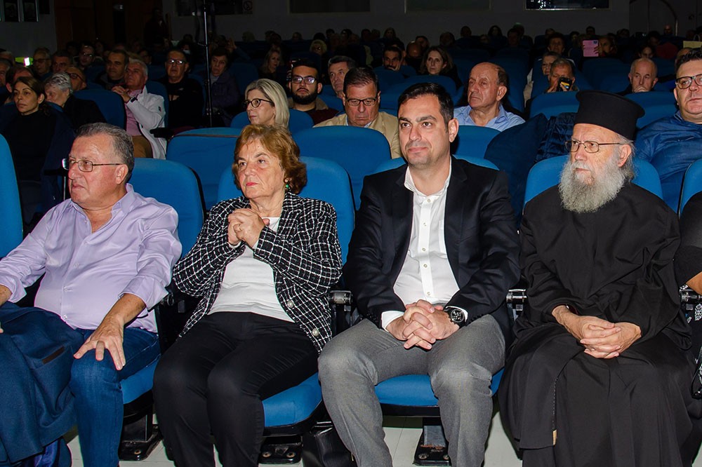 «Γνωριμία» με έναν Άγιο. Τον Άγιο Ιερώνυμο τον Σιμωνοπετρίτη είχαν την χαρά και την Ευλογία να γνωρίσουν οι φίλοι της Σχολής&nbsp; Γονέων Κατερίνης την Δευτέρα 10-11-2025 μέσα από την ομιλία του ιερομονάχου π. Μύρωνος Σιμωνοπετρίτη ο οποίος με γλαφυρό τρόπο παρουσίασε την βιωτή του Οσίου Ιερώνυμου Σιμωνοπετρίτη, του Μικρασιάτη.