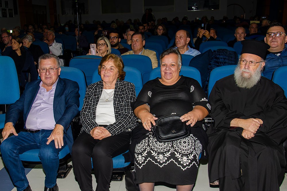 «Γνωριμία» με έναν Άγιο. Τον Άγιο Ιερώνυμο τον Σιμωνοπετρίτη είχαν την χαρά και την Ευλογία να γνωρίσουν οι φίλοι της Σχολής&nbsp; Γονέων Κατερίνης την Δευτέρα 10-11-2025 μέσα από την ομιλία του ιερομονάχου π. Μύρωνος Σιμωνοπετρίτη ο οποίος με γλαφυρό τρόπο παρουσίασε την βιωτή του Οσίου Ιερώνυμου Σιμωνοπετρίτη, του Μικρασιάτη.