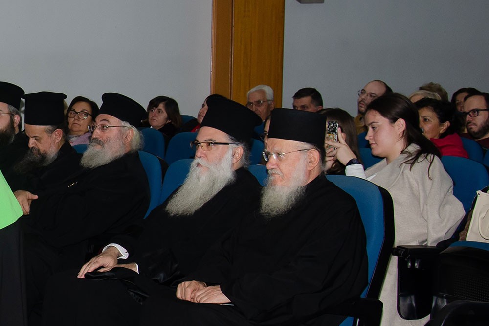 «Γνωριμία» με έναν Άγιο. Τον Άγιο Ιερώνυμο τον Σιμωνοπετρίτη είχαν την χαρά και την Ευλογία να γνωρίσουν οι φίλοι της Σχολής&nbsp; Γονέων Κατερίνης την Δευτέρα 10-11-2025 μέσα από την ομιλία του ιερομονάχου π. Μύρωνος Σιμωνοπετρίτη ο οποίος με γλαφυρό τρόπο παρουσίασε την βιωτή του Οσίου Ιερώνυμου Σιμωνοπετρίτη, του Μικρασιάτη.