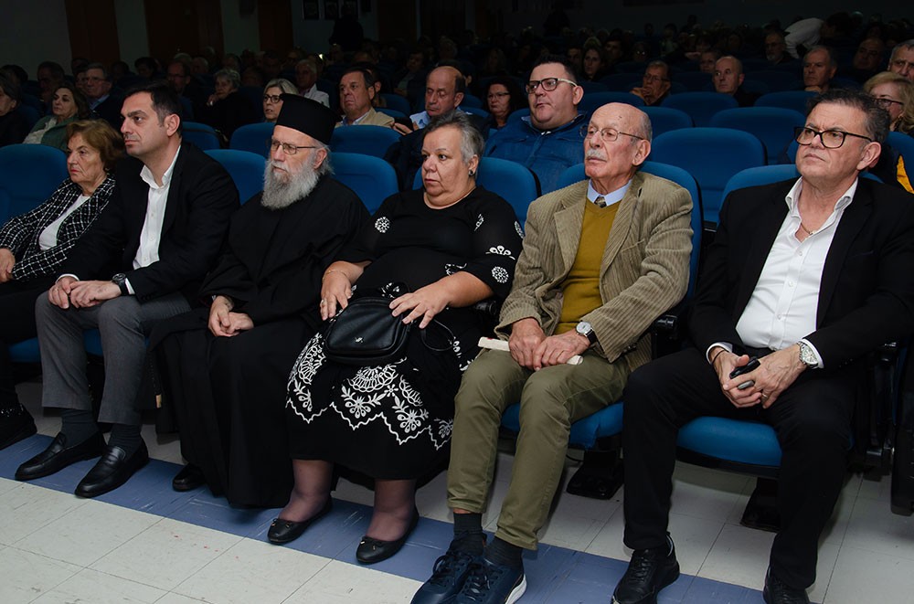 «Γνωριμία» με έναν Άγιο. Τον Άγιο Ιερώνυμο τον Σιμωνοπετρίτη είχαν την χαρά και την Ευλογία να γνωρίσουν οι φίλοι της Σχολής&nbsp; Γονέων Κατερίνης την Δευτέρα 10-11-2025 μέσα από την ομιλία του ιερομονάχου π. Μύρωνος Σιμωνοπετρίτη ο οποίος με γλαφυρό τρόπο παρουσίασε την βιωτή του Οσίου Ιερώνυμου Σιμωνοπετρίτη, του Μικρασιάτη.