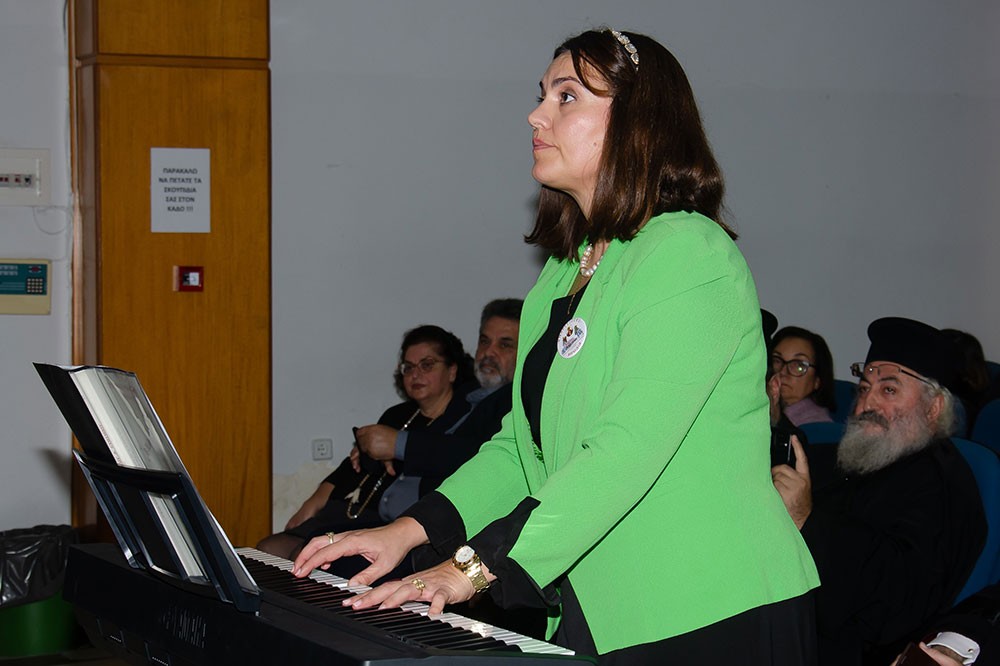 «Γνωριμία» με έναν Άγιο. Τον Άγιο Ιερώνυμο τον Σιμωνοπετρίτη είχαν την χαρά και την Ευλογία να γνωρίσουν οι φίλοι της Σχολής&nbsp; Γονέων Κατερίνης την Δευτέρα 10-11-2025 μέσα από την ομιλία του ιερομονάχου π. Μύρωνος Σιμωνοπετρίτη ο οποίος με γλαφυρό τρόπο παρουσίασε την βιωτή του Οσίου Ιερώνυμου Σιμωνοπετρίτη, του Μικρασιάτη.