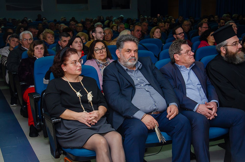 «Γνωριμία» με έναν Άγιο. Τον Άγιο Ιερώνυμο τον Σιμωνοπετρίτη είχαν την χαρά και την Ευλογία να γνωρίσουν οι φίλοι της Σχολής&nbsp; Γονέων Κατερίνης την Δευτέρα 10-11-2025 μέσα από την ομιλία του ιερομονάχου π. Μύρωνος Σιμωνοπετρίτη ο οποίος με γλαφυρό τρόπο παρουσίασε την βιωτή του Οσίου Ιερώνυμου Σιμωνοπετρίτη, του Μικρασιάτη.