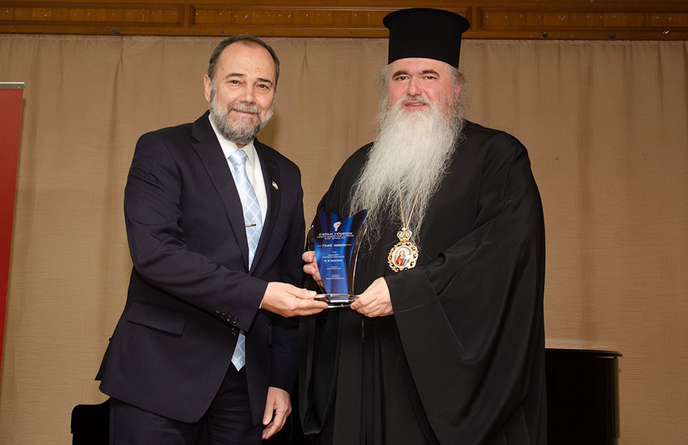 Ο Σεβασμιότατος Μητροπολίτης Νέας Κρήνης και Καλαμαριάς κ.κ. Ιουστίνος συνάρπασε το ακροατήριο της Σχολής Γονέων - Ανοικτό Πανεπιστήμιο Κατερίνης &nbsp;με τον γλυκύτατο και πατερικό λόγο του. Το θέμα της εισηγήσεως του ήταν: «Αναμνήσεις &nbsp;από τον γέροντά μου κυρού Αυγουστίνου Καντιώτη».