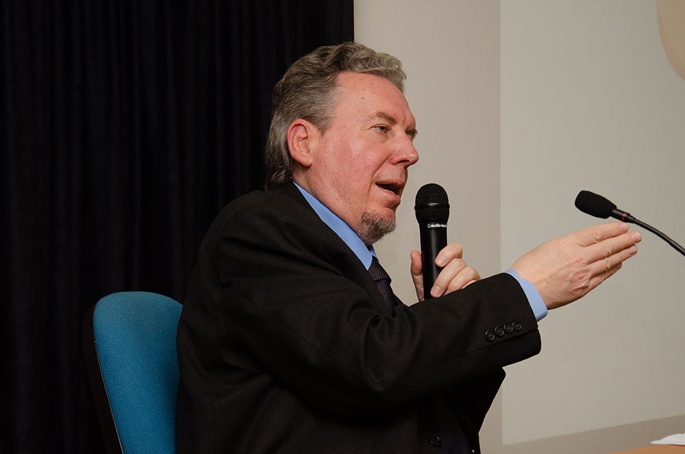 Για την κλιματική μεταβλητότητα  η οποία οφείλεται σε φυσικές αλλά και ανθρωπογενείς αιτίες μίλησε ο γεωπόνος με Μεταπτυχιακό στην Αειφορική Γεωργία και Υποψήφιος Διδάκτωρ Εδαφολογίας κ. Βασίλειος Έξαρχος με θέμα: «Υπάρχει κλιματική αλλαγή;» την Δευτέρα 16 Μαρτίου 2026 στο Ανοικτό Πανεπιστήμιο Κατερίνης. Η εκδήλωση πραγματοποιήθηκε σε Συνδιοργάνωση με την Δευτεροβάθμια Εκπαίδευση Πιερίας. 