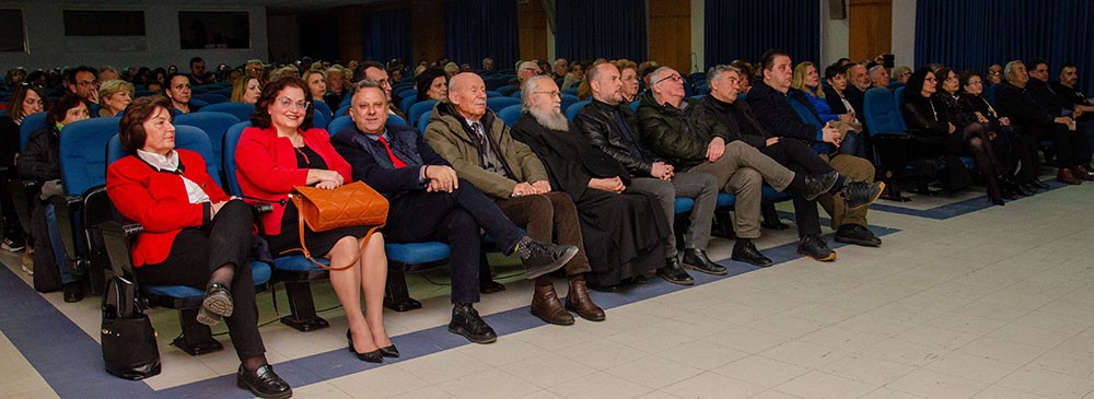 Για την κλιματική μεταβλητότητα  η οποία οφείλεται σε φυσικές αλλά και ανθρωπογενείς αιτίες μίλησε ο γεωπόνος με Μεταπτυχιακό στην Αειφορική Γεωργία και Υποψήφιος Διδάκτωρ Εδαφολογίας κ. Βασίλειος Έξαρχος με θέμα: «Υπάρχει κλιματική αλλαγή;» την Δευτέρα 16 Μαρτίου 2026 στο Ανοικτό Πανεπιστήμιο Κατερίνης. Η εκδήλωση πραγματοποιήθηκε σε Συνδιοργάνωση με την Δευτεροβάθμια Εκπαίδευση Πιερίας. 