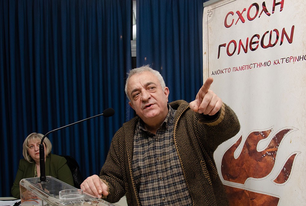 Για την κλιματική μεταβλητότητα  η οποία οφείλεται σε φυσικές αλλά και ανθρωπογενείς αιτίες μίλησε ο γεωπόνος με Μεταπτυχιακό στην Αειφορική Γεωργία και Υποψήφιος Διδάκτωρ Εδαφολογίας κ. Βασίλειος Έξαρχος με θέμα: «Υπάρχει κλιματική αλλαγή;» την Δευτέρα 16 Μαρτίου 2026 στο Ανοικτό Πανεπιστήμιο Κατερίνης. Η εκδήλωση πραγματοποιήθηκε σε Συνδιοργάνωση με την Δευτεροβάθμια Εκπαίδευση Πιερίας. 