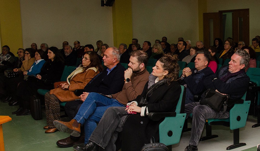 «Η διδασκαλία του μαθήματος των θρησκευτικών στην Ευρώπη» ήταν η εισήγηση του Δρ. Νομικής, Δρ. Θεολογίας, καθηγητή Εκκλησιαστικού Δικαίου Α.Π.Θ. κ. Δημήτριου Νικολακάκη την Δευτέρα 2 Μαρτίου 2026 στην Σχολή Γονέων – Ανοικτό Πανεπιστήμιο Κατερίνης. Η εκδήλωση πραγματοποιήθηκε σε Συνδιοργάνωση με το Πνευματικό Κέντρο της Ι.Μ. Κατερίνης «Ο Άγιος Φώτιος»