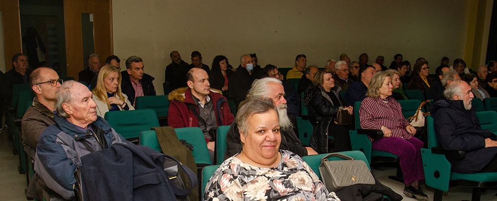 «Η διδασκαλία του μαθήματος των θρησκευτικών στην Ευρώπη» ήταν η εισήγηση του Δρ. Νομικής, Δρ. Θεολογίας, καθηγητή Εκκλησιαστικού Δικαίου Α.Π.Θ. κ. Δημήτριου Νικολακάκη την Δευτέρα 2 Μαρτίου 2026 στην Σχολή Γονέων – Ανοικτό Πανεπιστήμιο Κατερίνης. Η εκδήλωση πραγματοποιήθηκε σε Συνδιοργάνωση με το Πνευματικό Κέντρο της Ι.Μ. Κατερίνης «Ο Άγιος Φώτιος»