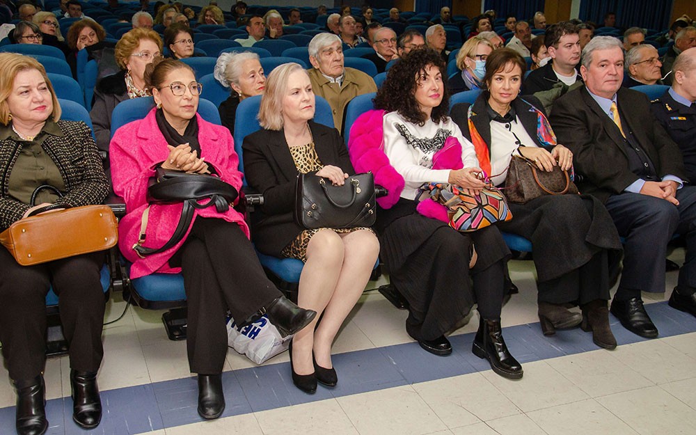 Συγκλόνισαν με τις προσωπικές τους μαρτυρίες για την Κρίση των Ιμίων ο Αντιναύαρχος Π.Ν. ε.α. Σπυρίδων Κονιδάρης και ο Υποναύαρχος Π.Ν. ε.α. Δημήτριος Τσαΐλάς την Δευτέρα 26 Ιανουαρίου 2026 στο αφιέρωμα της Σχολής Γονέων – Ανοικτό Πανεπιστήμιο Κατερίνης με αφορμή τα 30 χρόνια από την κρίση των Ιμίων η οποία κορυφώθηκε τις πρώτες πρωινές ώρες της 31ης Ιανουαρίου 1996, φέρνοντας Ελλάδα και Τουρκία στα πρόθυρα ένοπλης αντιπαράθεσης.  