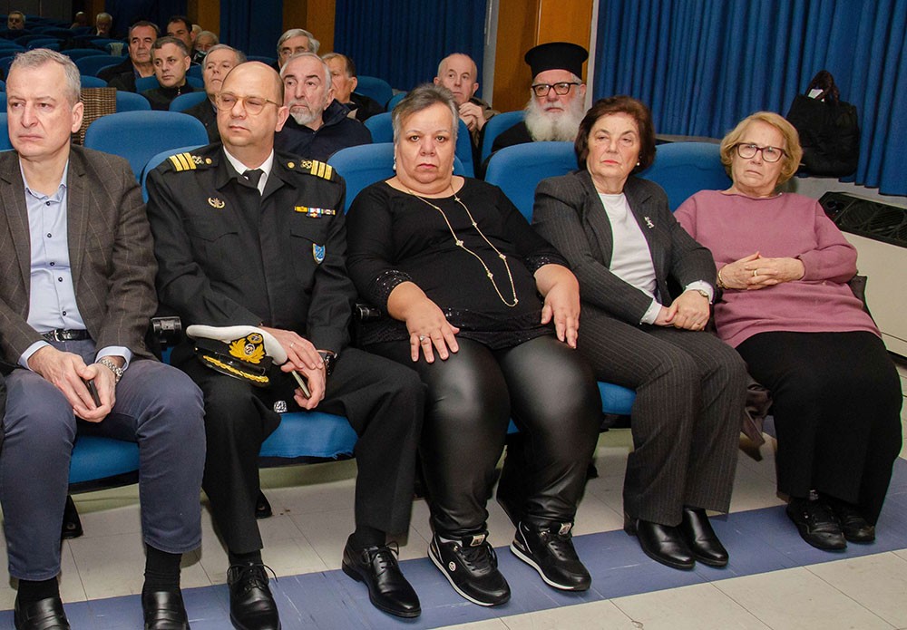 Συγκλόνισαν με τις προσωπικές τους μαρτυρίες για την Κρίση των Ιμίων ο Αντιναύαρχος Π.Ν. ε.α. Σπυρίδων Κονιδάρης και ο Υποναύαρχος Π.Ν. ε.α. Δημήτριος Τσαΐλάς την Δευτέρα 26 Ιανουαρίου 2026 στο αφιέρωμα της Σχολής Γονέων – Ανοικτό Πανεπιστήμιο Κατερίνης με αφορμή τα 30 χρόνια από την κρίση των Ιμίων η οποία κορυφώθηκε τις πρώτες πρωινές ώρες της 31ης Ιανουαρίου 1996, φέρνοντας Ελλάδα και Τουρκία στα πρόθυρα ένοπλης αντιπαράθεσης.  