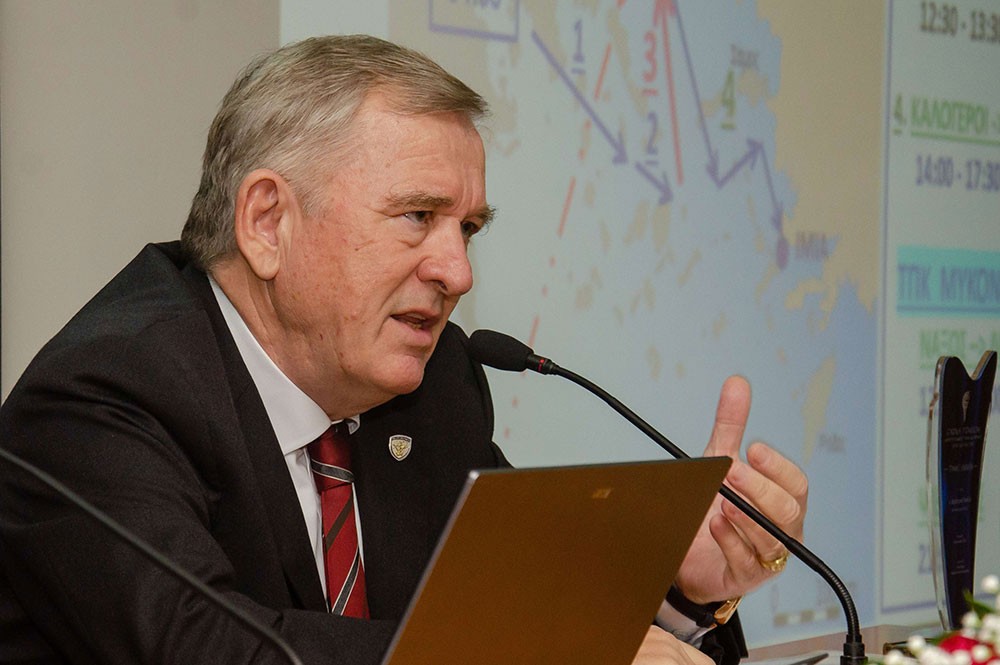 Συγκλόνισαν με τις προσωπικές τους μαρτυρίες για την Κρίση των Ιμίων ο Αντιναύαρχος Π.Ν. ε.α. Σπυρίδων Κονιδάρης και ο Υποναύαρχος Π.Ν. ε.α. Δημήτριος Τσαΐλάς την Δευτέρα 26 Ιανουαρίου 2026 στο αφιέρωμα της Σχολής Γονέων – Ανοικτό Πανεπιστήμιο Κατερίνης με αφορμή τα 30 χρόνια από την κρίση των Ιμίων η οποία κορυφώθηκε τις πρώτες πρωινές ώρες της 31ης Ιανουαρίου 1996, φέρνοντας Ελλάδα και Τουρκία στα πρόθυρα ένοπλης αντιπαράθεσης.  