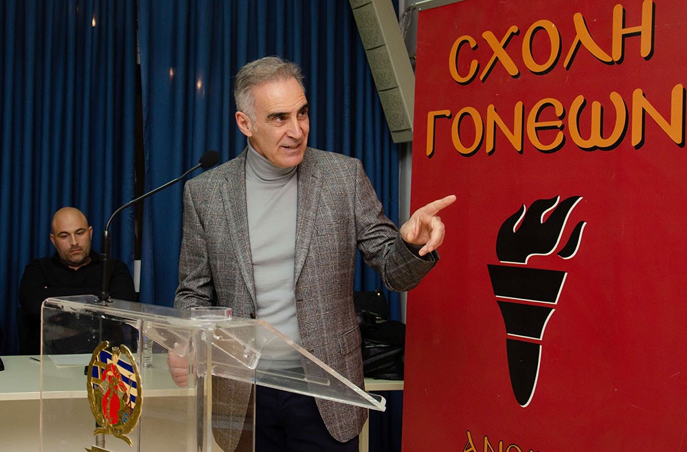 Συγκλόνισαν με τις προσωπικές τους μαρτυρίες για την Κρίση των Ιμίων ο Αντιναύαρχος Π.Ν. ε.α. Σπυρίδων Κονιδάρης και ο Υποναύαρχος Π.Ν. ε.α. Δημήτριος Τσαΐλάς την Δευτέρα 26 Ιανουαρίου 2026 στο αφιέρωμα της Σχολής Γονέων – Ανοικτό Πανεπιστήμιο Κατερίνης με αφορμή τα 30 χρόνια από την κρίση των Ιμίων η οποία κορυφώθηκε τις πρώτες πρωινές ώρες της 31ης Ιανουαρίου 1996, φέρνοντας Ελλάδα και Τουρκία στα πρόθυρα ένοπλης αντιπαράθεσης.  