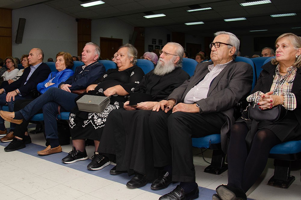 Συγκινητική η ομιλία του Δρ. Σύγχρονης Ιστορίας Α.Π.Θ. και συγγραφέα Βλάση Αγτζίδη που πραγματοποιήθηκε την Δευτέρα 3 Νοεμβρίου 2025 στην Σχολή Γονέων – Ανοικτό Πανεπιστήμιο Κατερίνης σε Συνδιοργάνωση με την Ένωση Ποντίων Πιερίας που είχε θέμα την μεγάλη ανθρωπιστική επιχείρηση «Χρυσόμαλλο δέρας» που οργάνωσε και υλοποίησε η Ελλάδα για να παραλάβει τους Έλληνες ομογενείς στην Αμπχαζία.