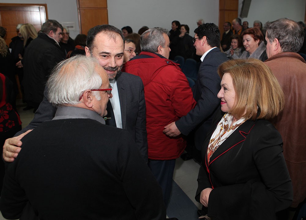 Την Δευτέρα 29-1-2018 οι φίλοι της Σχολής Γονέων - Ανοικτού Πανεπιστημίου Κατερίνης είχαν την ευκαιρία να παρακολουθήσουν μια καταπληκτική ιατρική ομιλία για την "Αιμορραγία στον Εγκέφαλο", που απευθυνόταν και στους γιατρούς με την εξειδικευμένη παρουσίασή της αλλά και στο κοινό με τις απαραίτητες επεξηγήσεις. Ομιλητής ήταν ο κ. Ευρυβιάδης Μπαϊραμίδης, νευροχειρουργός στο Βοστάνειο Νοσοκομείο Μυτιλήνης και η εκδήλωση πραγματοποιήθηκε σε συνεργασία με τον Ιατρικό Σύλλογο Πιερίας, στο συνεδριακό κέντρο του Δήμου "Εκάβη", στις 7 το απόγευμα.