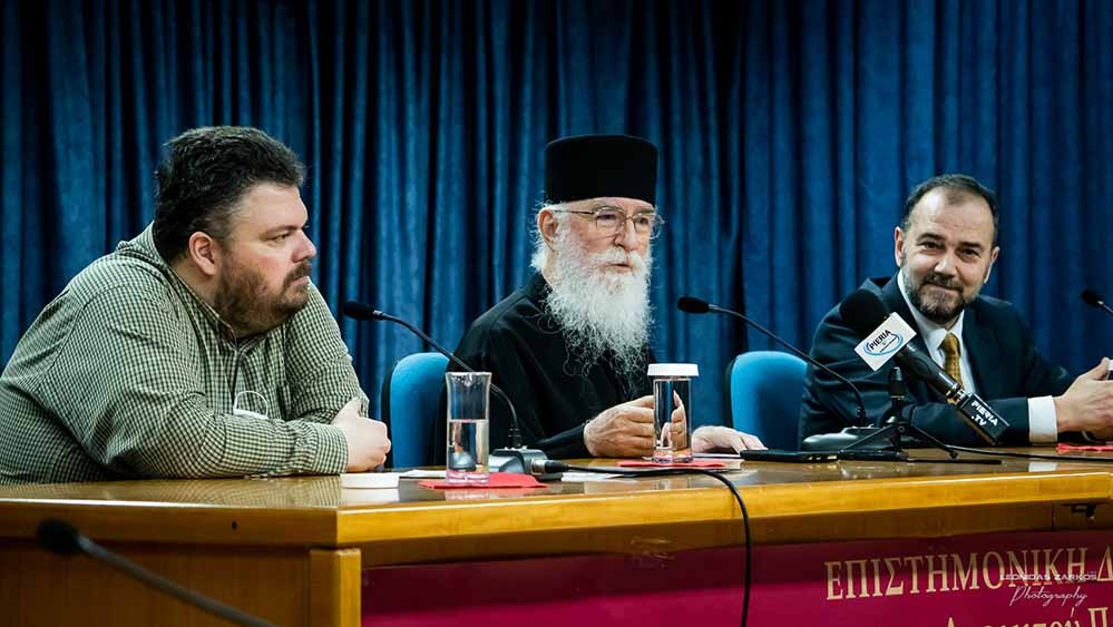 H Σχολή Γονέων- Ανοιχτό Πανεπιστήμιο Κατερίνης συμπλήρωσε τον κύκλο ομιλιών των τριάντα συνεχών ετών λειτουργίας της με μια πολύ διδακτική επετειακή ομιλία. Καλεσμένος ομιλητής της εκδήλωσης ήταν ο γέρων της Ιεράς Καλύβης των Αγίων Αποστόλων  του Αγίου Όρους π. Νίκων. Το θέμα του ήταν η συνέχεια και το δεύτερο μέρος παλαιότερης ομιλίας του με θέμα «Η Κατάκριση»