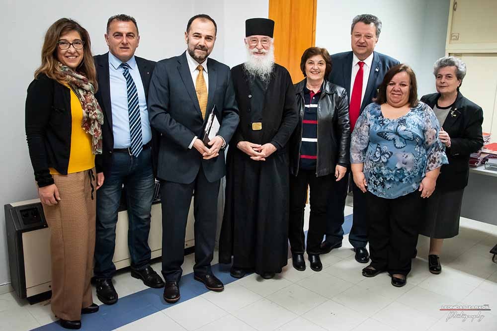 H Σχολή Γονέων- Ανοιχτό Πανεπιστήμιο Κατερίνης συμπλήρωσε τον κύκλο ομιλιών των τριάντα συνεχών ετών λειτουργίας της με μια πολύ διδακτική επετειακή ομιλία. Καλεσμένος ομιλητής της εκδήλωσης ήταν ο γέρων της Ιεράς Καλύβης των Αγίων Αποστόλων  του Αγίου Όρους π. Νίκων. Το θέμα του ήταν η συνέχεια και το δεύτερο μέρος παλαιότερης ομιλίας του με θέμα «Η Κατάκριση»